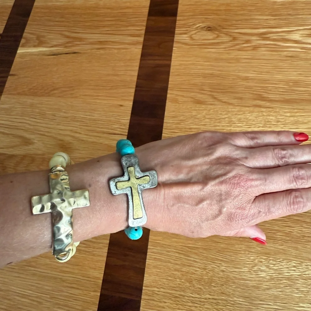 Cross bracelets - Picture 1 of 3